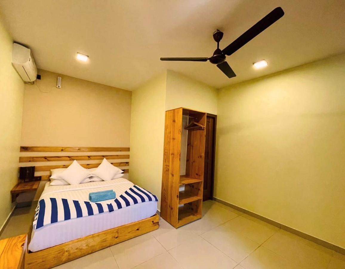 Endheri Sunset Hotel Dhangethi